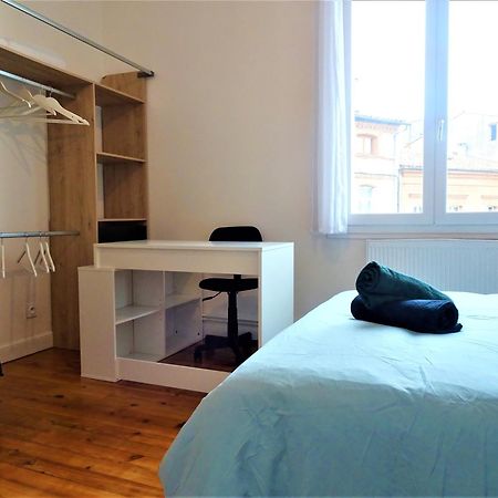 Chambre Privee Et Spacieuse Au Sein D'Un Logement Partage - Central, Quartier Villebourbon - 3 Chambres Doubles - 2 Balcons - Places De Stationnements Gratuites - 5 Min A Pied Gare Et Hypercentre Montauban Exterior photo