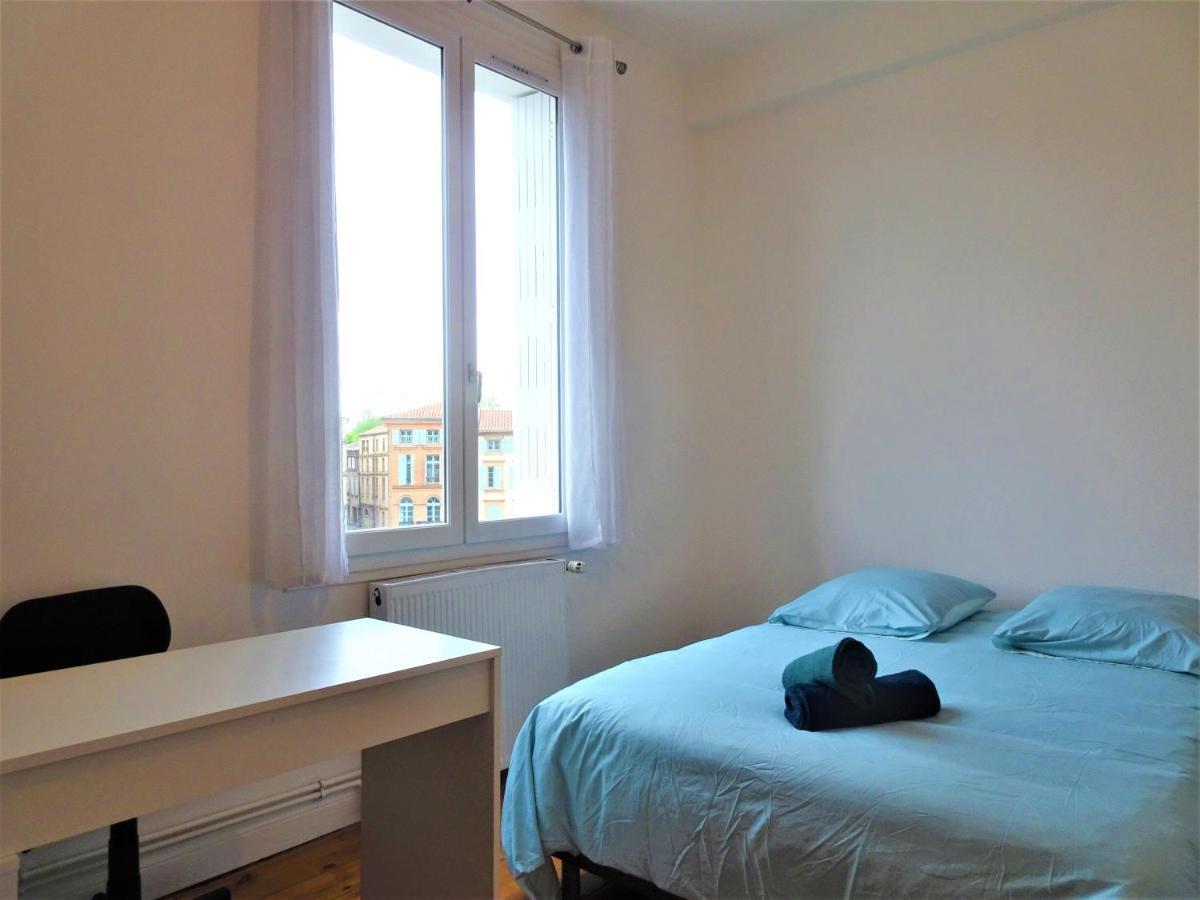 Chambre Privee Et Spacieuse Au Sein D'Un Logement Partage - Central, Quartier Villebourbon - 3 Chambres Doubles - 2 Balcons - Places De Stationnements Gratuites - 5 Min A Pied Gare Et Hypercentre Montauban Exterior photo