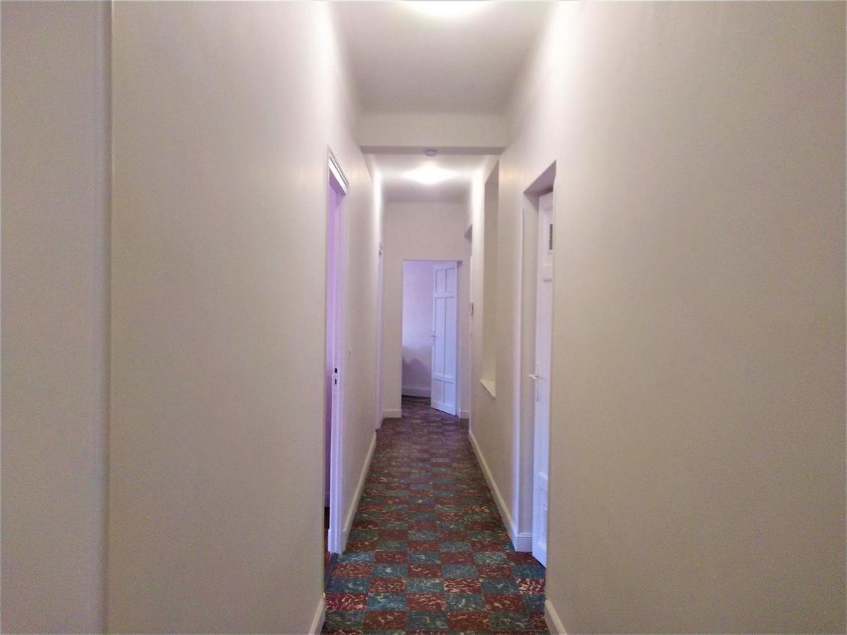Chambre Privee Et Spacieuse Au Sein D'Un Logement Partage - Central, Quartier Villebourbon - 3 Chambres Doubles - 2 Balcons - Places De Stationnements Gratuites - 5 Min A Pied Gare Et Hypercentre Montauban Exterior photo