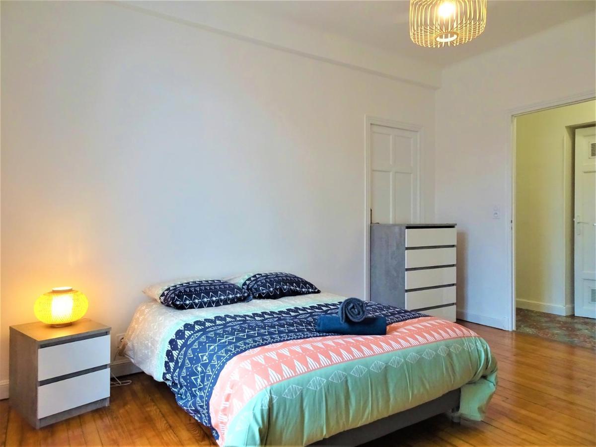 Chambre Privee Et Spacieuse Au Sein D'Un Logement Partage - Central, Quartier Villebourbon - 3 Chambres Doubles - 2 Balcons - Places De Stationnements Gratuites - 5 Min A Pied Gare Et Hypercentre Montauban Exterior photo